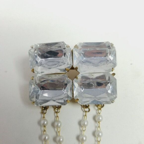 Vintage Square Rhinestone Cluster Brooch with Faux Pearl Swag, Regal Lapel Pin - Picture 3 of 7